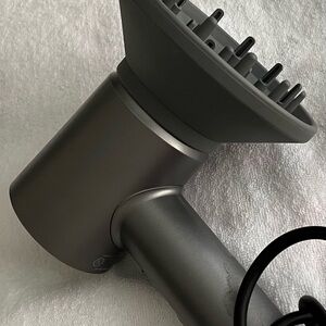 Laifen Hair Dryer in Metallic Silver and Charcoal works great !!!